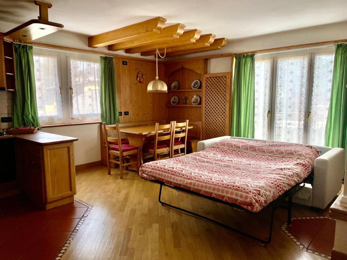 Villa Iris - La Prima Villa Vacanze Nell'Altopiano 아지아고 외부 사진