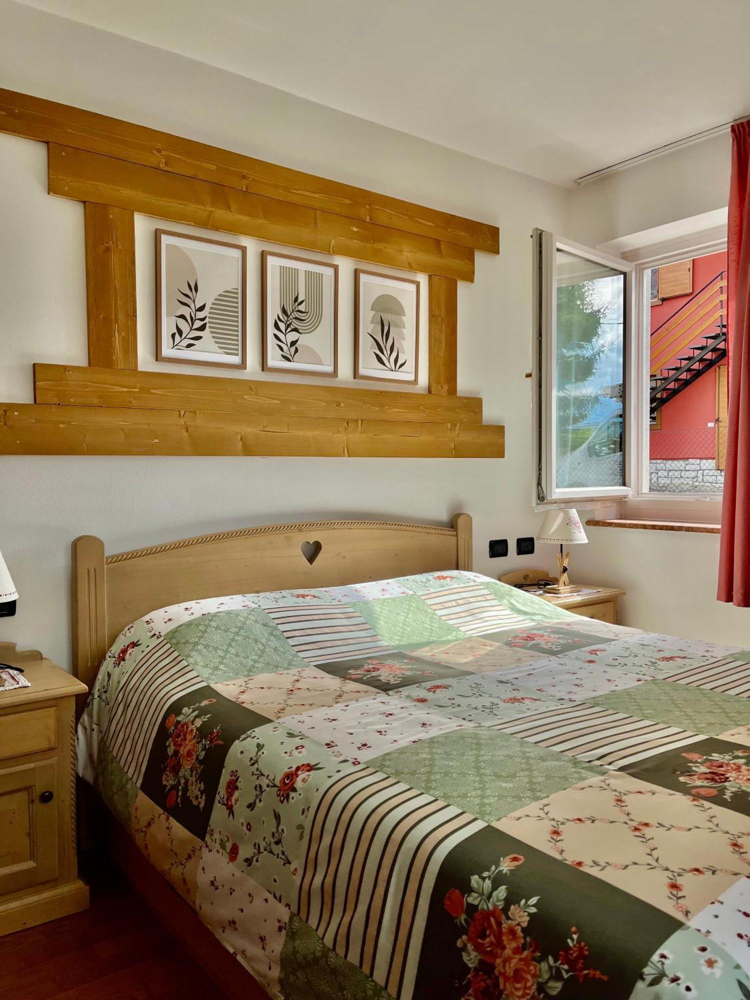 Villa Iris - La Prima Villa Vacanze Nell'Altopiano 아지아고 외부 사진